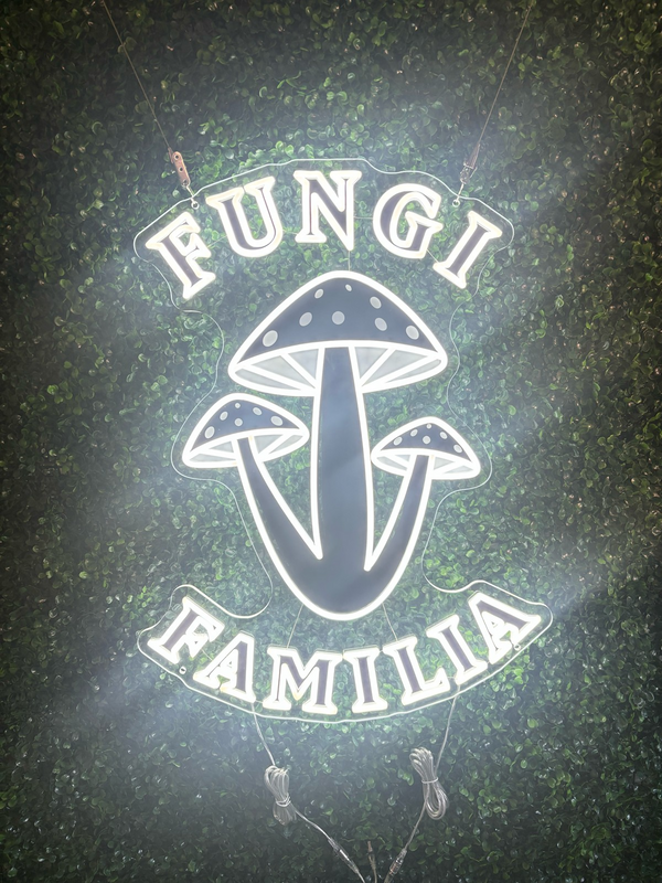 Funi Familia Custom Neon Sign